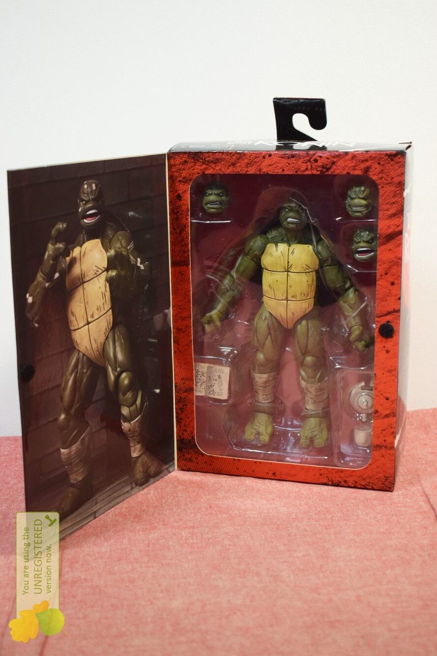 NECA Teenage Mutant Ninja Turtles The Last Ronin Battle Damaged (Pack Wear)